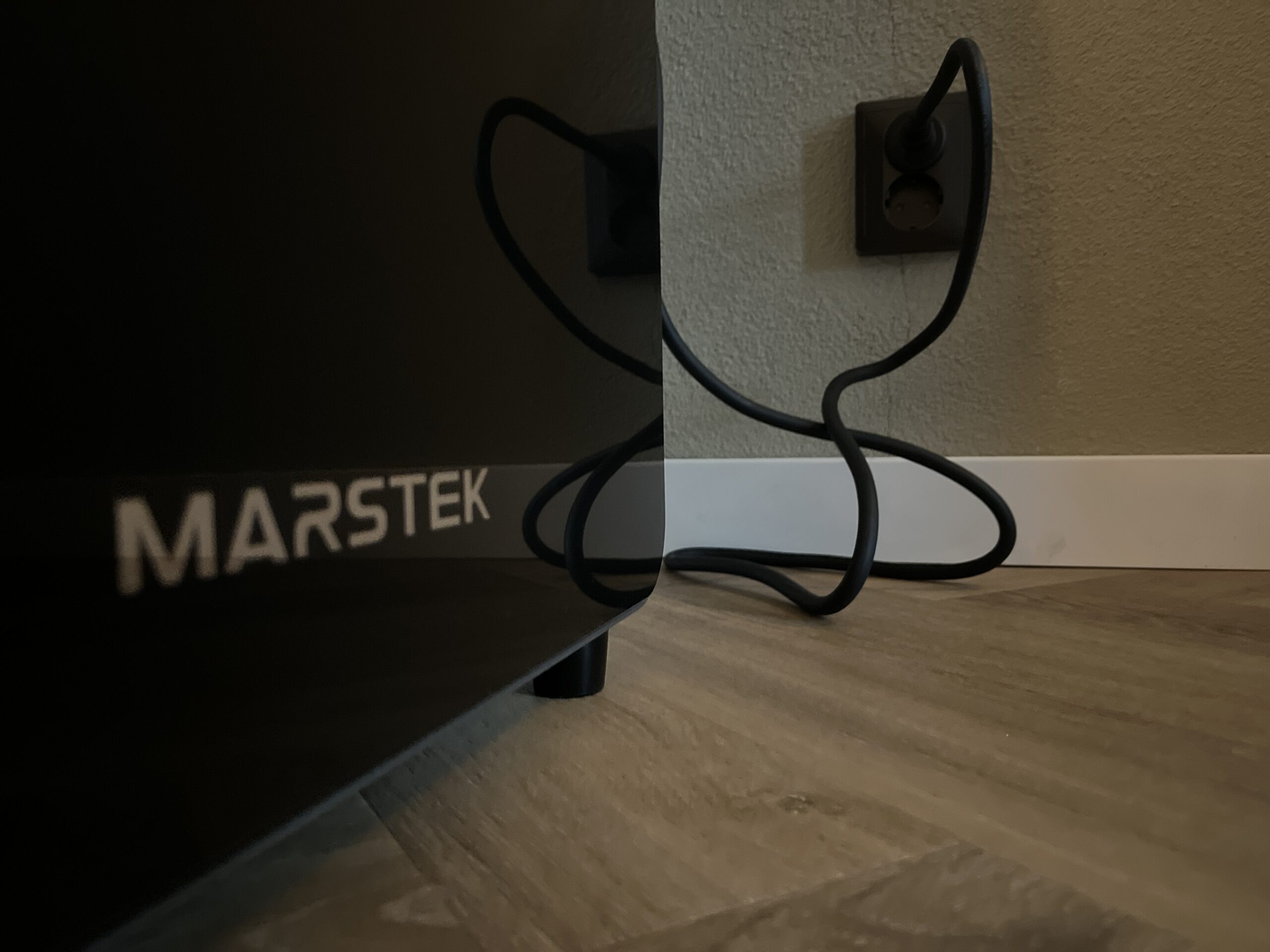 Hoe werkt slimme (AI) modus bij thuisbatterij met stekker?